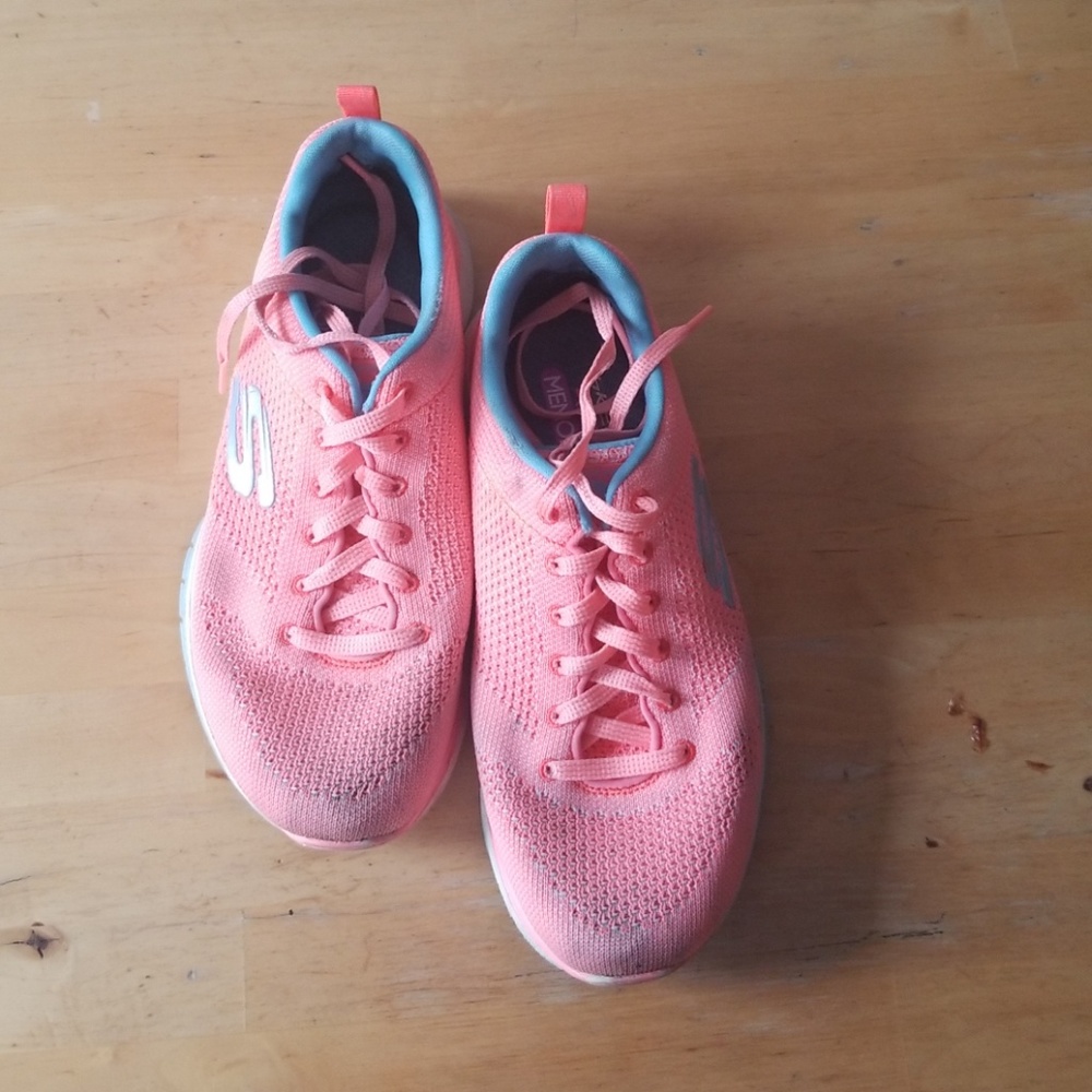 Sneakers - Picture 2 of 4